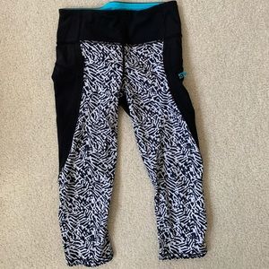 Lululemon cropped leggings - size 2